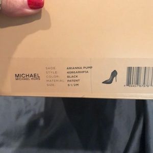 Michael Kors--Arianna black patent pump size 9.5